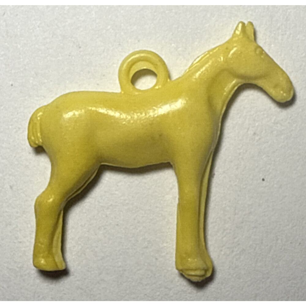 Vintage Cracker Jack‎ Yellow Horse Plastic Charm 1F